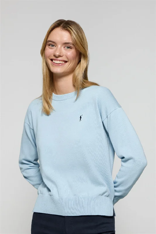 Jersey de punto azul claro con cuello redondo y logo bordado Rigby Go Stylish Jersey Top Jersey de punto azul claro con cuello redondo y logo bordado Rigby Go Stylish Jersey Top
