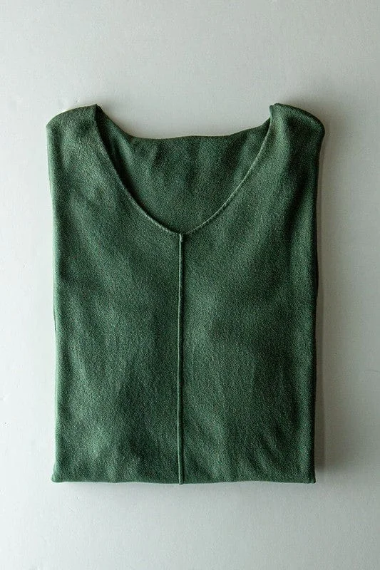 Urban Daizy High-Low V-Neck Tunic Sweater in Olive Notch Collar Peter Pan Collar Cowl Neck