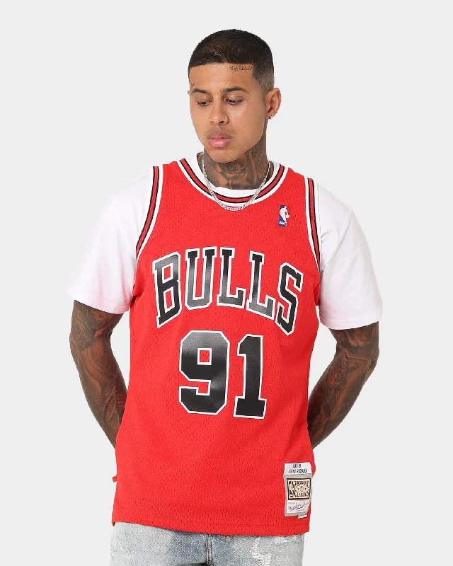 Mitchell & Ness Chicago Bulls Dennis Rodman '97-'98 #91 Swingman Jersey Red Summer Jersey Tee
