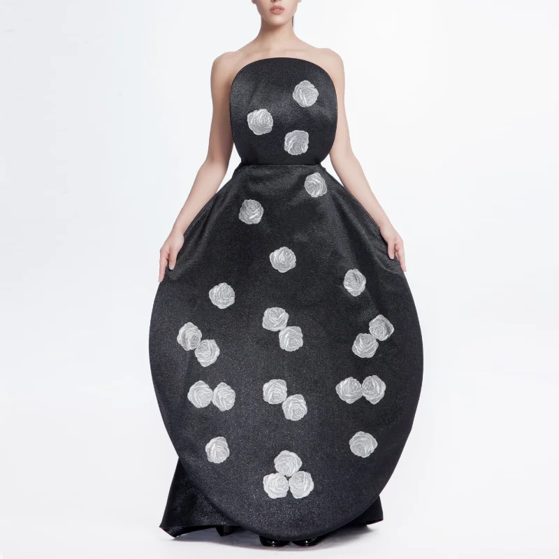 Pomezia Model Dress