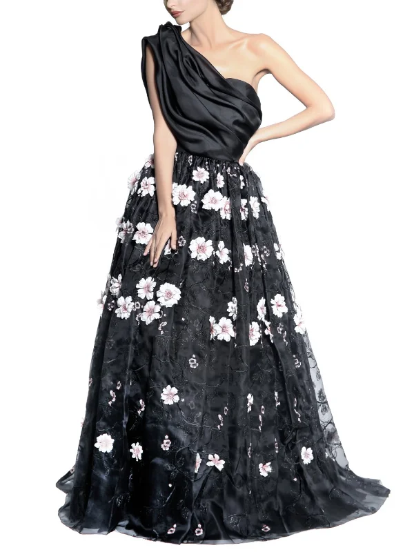 Niauli Model Dress
